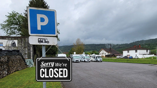 Are French Aires open all year? Will water and electric be on? Aires at ski resorts