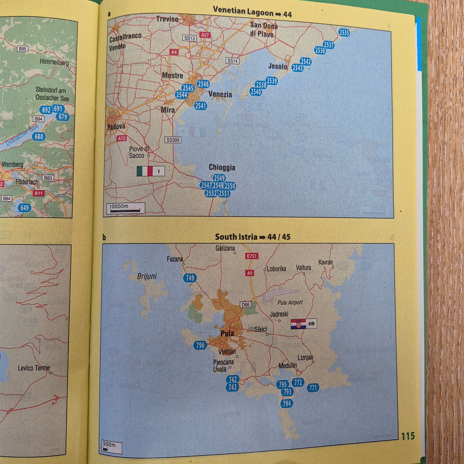 ACSI camping card 2025 discount scheme vicarious books media 9789493182769 venetian lagoon map preview