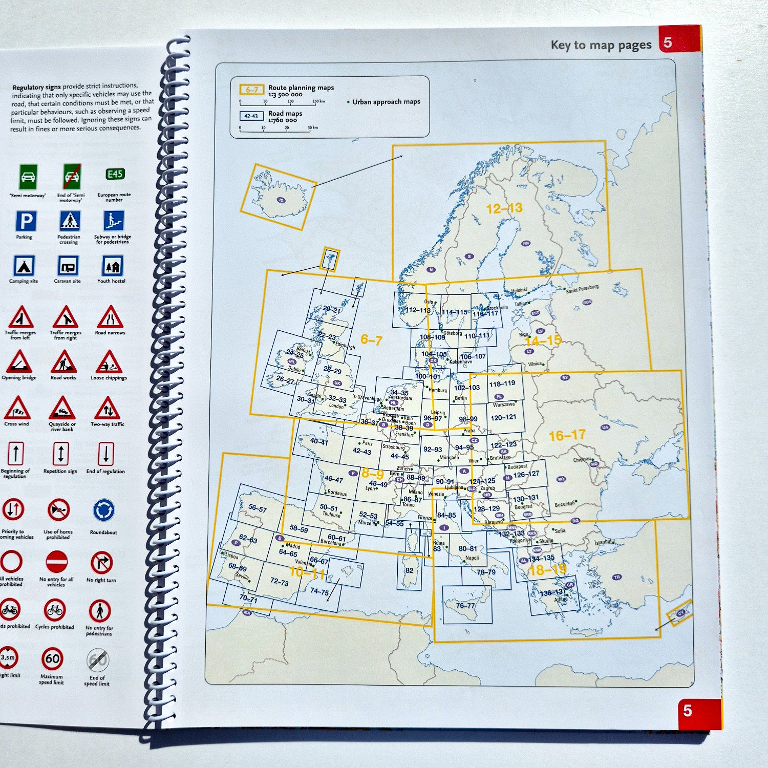 Collins Big Road Atlas Europe 2026 key of maps ISBN 9780008716462