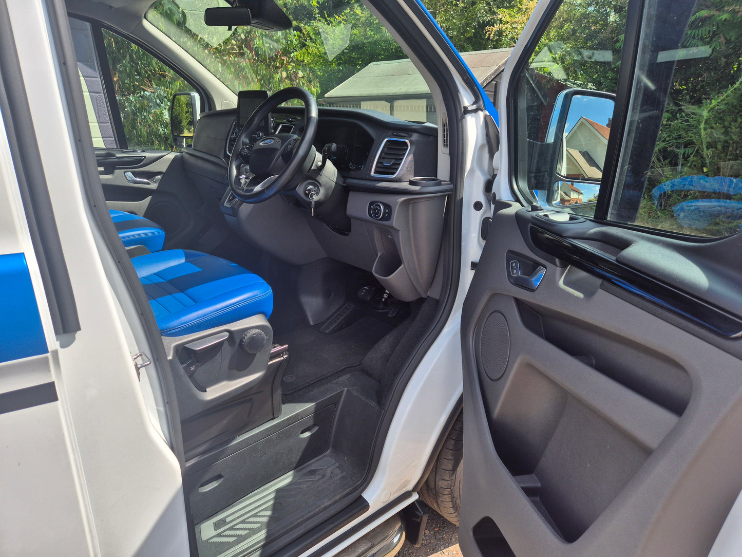 2018 campervan Ford Transit Custom Limited £23000 FSH 24,300 miles Automatic