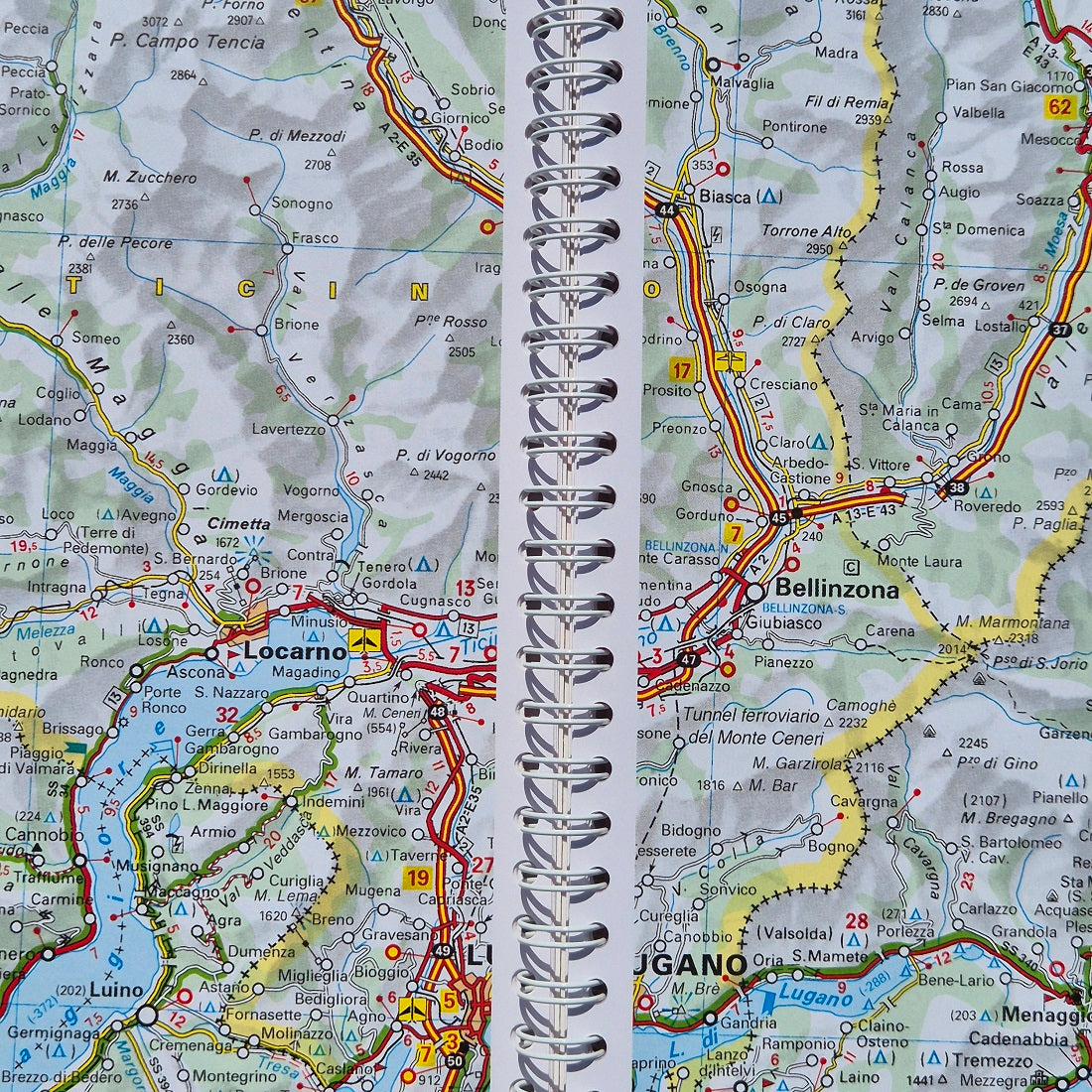 Map of the Italian lakes with detailed map of roads campsites and scenic routes